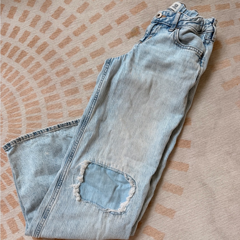 abercrombie kids Light Blue Straight-Leg Jeans with Knee Patch size 9-10 long